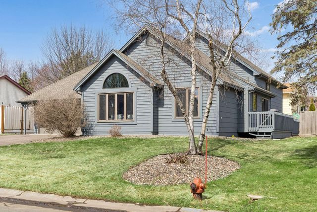 295 Oakhill Drive, Shoreview, MN 55126