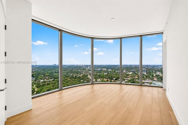 175 25 Road 3303, Miami, FL 33129