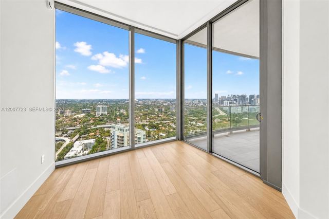 175 25 Road 3303, Miami, FL 33129