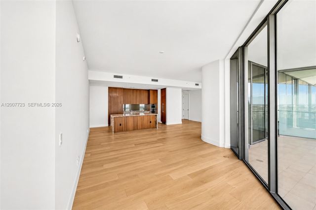 175 25 Road 3303, Miami, FL 33129