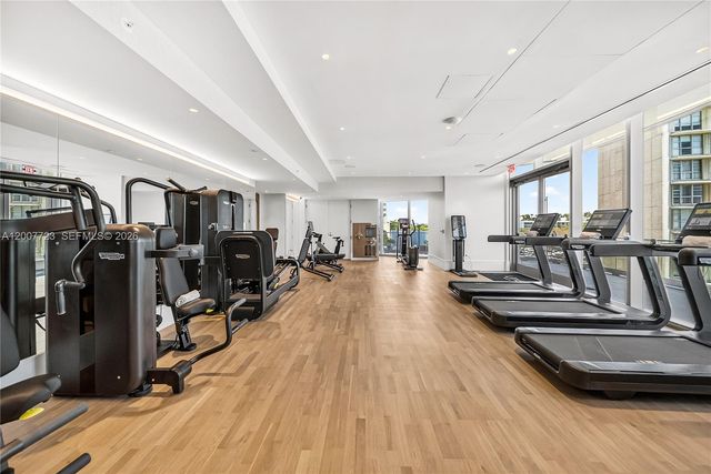 175 25 Road 3303, Miami, FL 33129
