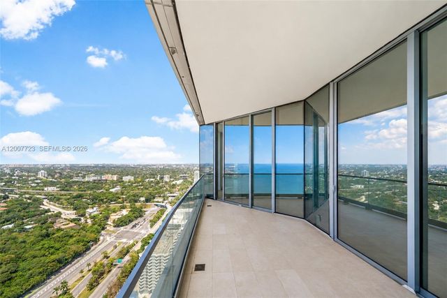175 25 Road 3303, Miami, FL 33129