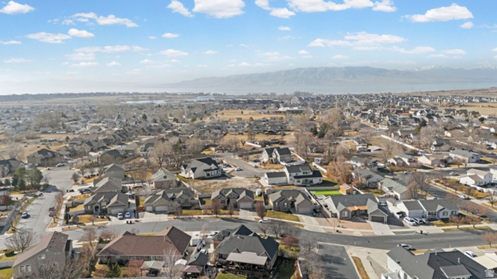 Image 30 of property listing at 1271 N 2470 W, Provo, UT 84601