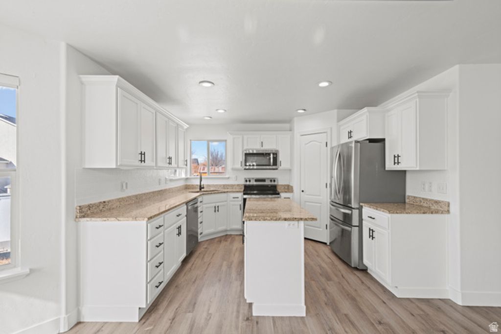 Image 7 of property listing at 1271 N 2470 W, Provo, UT 84601