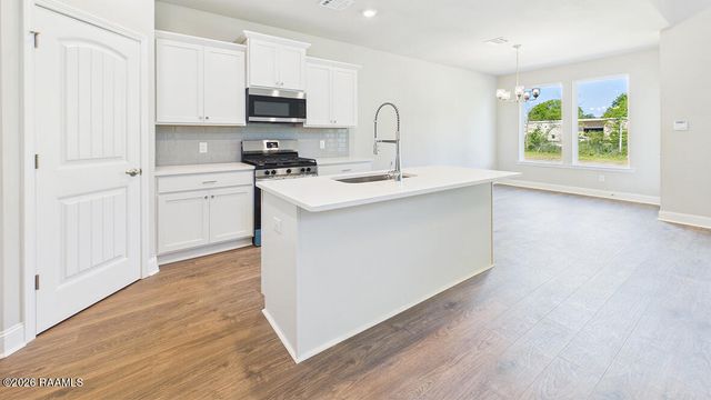 103 Hill Creek Drive, Lafayette, LA 70507