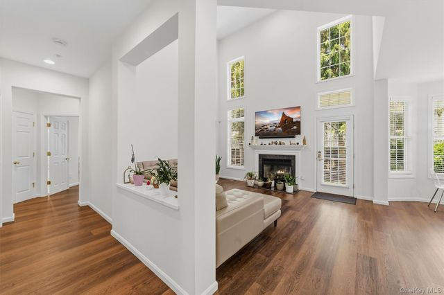 151 Classic Court, White Plains, NY 10603