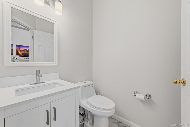 151 Classic Court, White Plains, NY 10603