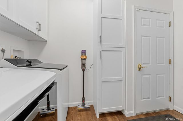 151 Classic Court, White Plains, NY 10603