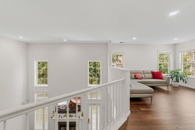 151 Classic Court, White Plains, NY 10603