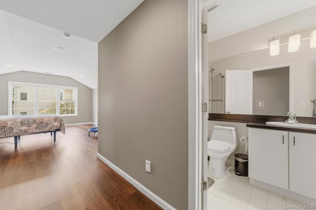 151 Classic Court, White Plains, NY 10603