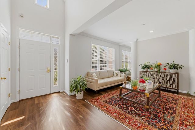 151 Classic Court, White Plains, NY 10603