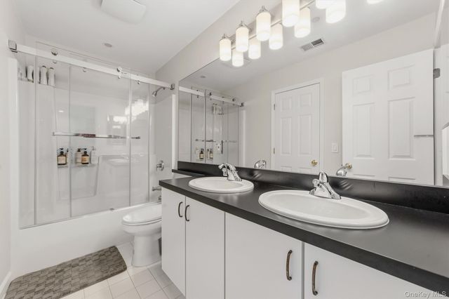 151 Classic Court, White Plains, NY 10603
