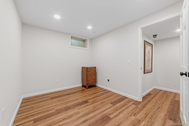 151 Classic Court, White Plains, NY 10603