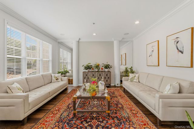 151 Classic Court, White Plains, NY 10603