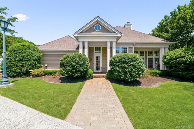 151 Classic Court, White Plains, NY 10603
