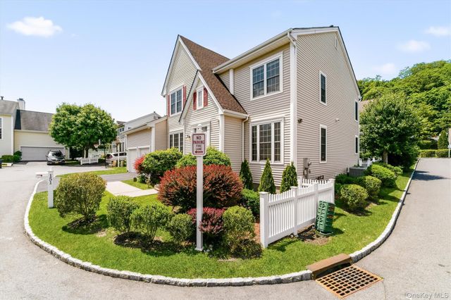 151 Classic Court, White Plains, NY 10603