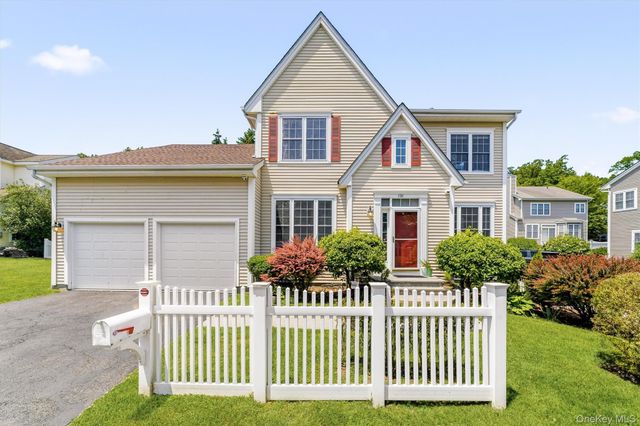 151 Classic Court, White Plains, NY 10603