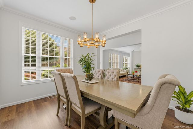 151 Classic Court, White Plains, NY 10603