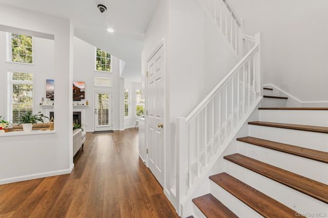 151 Classic Court, White Plains, NY 10603