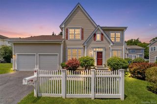 151 Classic Court, White Plains, NY 10603