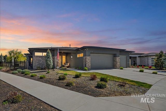 4718 E Goldstone Dr, Meridian, ID 83642