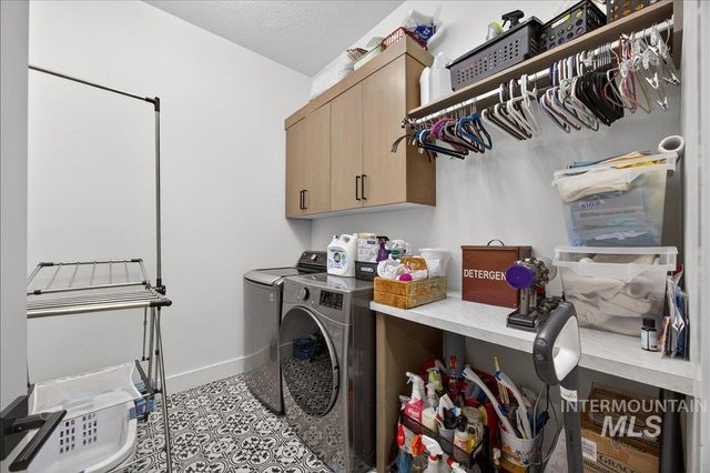 4718 E Goldstone Dr, Meridian, ID 83642