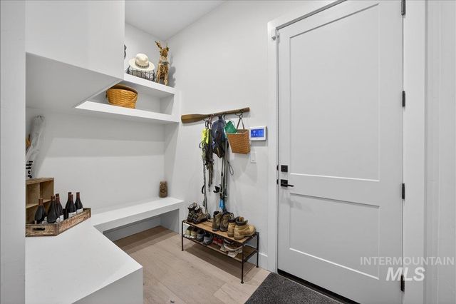 4718 E Goldstone Dr, Meridian, ID 83642
