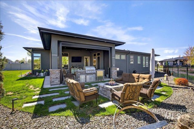 4718 E Goldstone Dr, Meridian, ID 83642