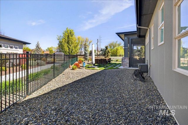 4718 E Goldstone Dr, Meridian, ID 83642