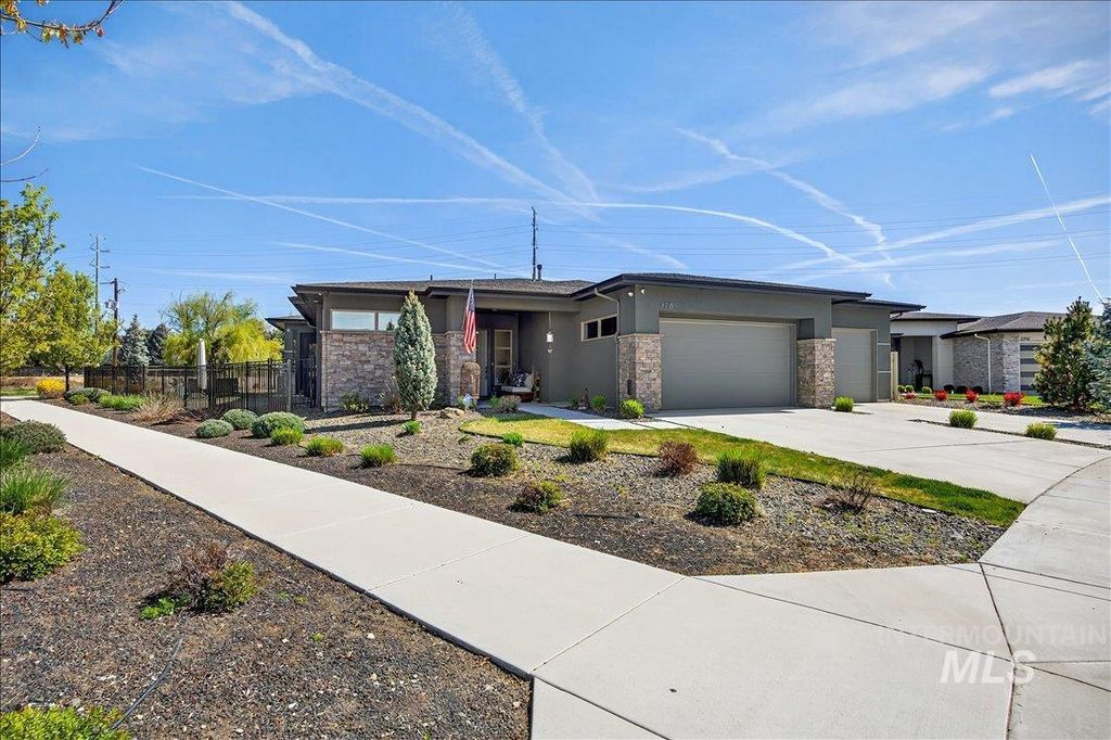 4718 E Goldstone Dr, Meridian, ID 83642