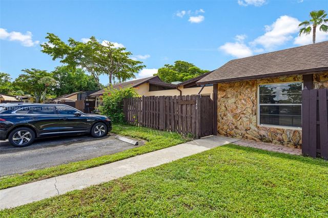 140 Fox Rd 3-46, Hollywood, FL 33024