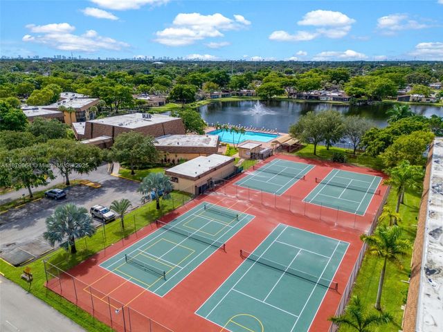 140 Fox Rd 3-46, Hollywood, FL 33024