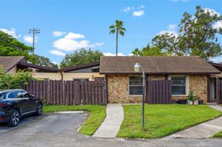 140 Fox Rd 3-46, Hollywood, FL 33024