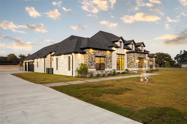 724 Cooper Trail, Weatherford, TX 76087