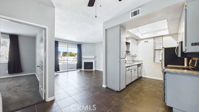 2821 W Avenue K12, Lancaster, CA 93536