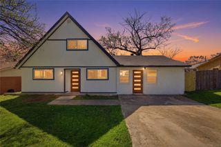 661 Oak Drive, Hurst, TX 76053