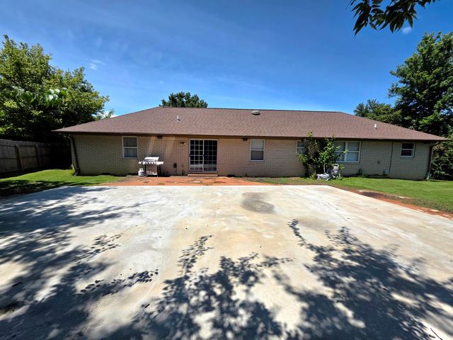 5970 Merrydale Drive, Paducah, KY 42003