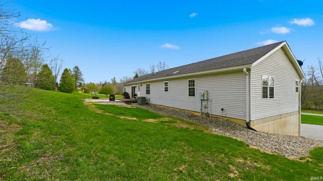 11768 N 400 E, Roanoke, IN 46783