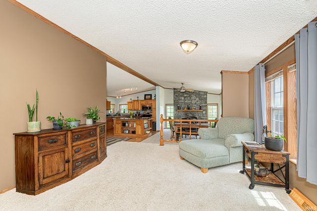 11768 N 400 E, Roanoke, IN 46783