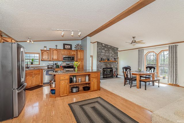 11768 N 400 E, Roanoke, IN 46783