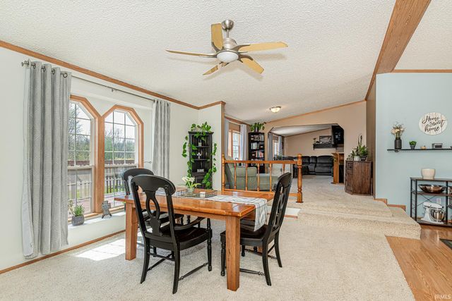 11768 N 400 E, Roanoke, IN 46783