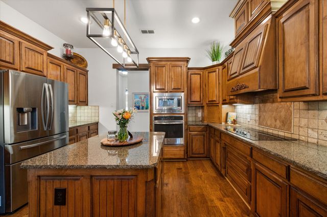 3840 Angela Court, Midlothian, TX 76065