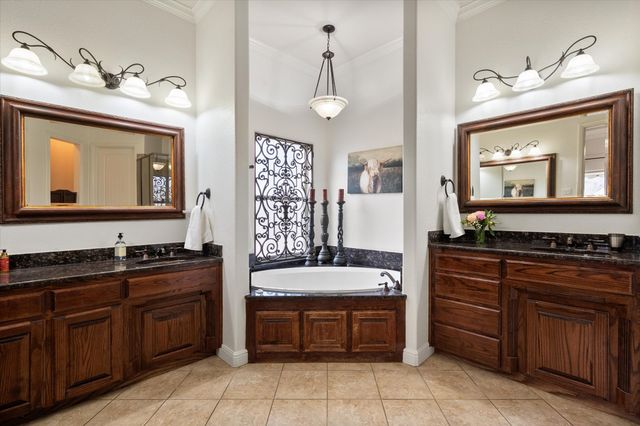 3840 Angela Court, Midlothian, TX 76065