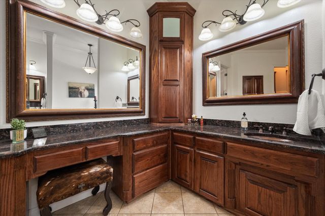 3840 Angela Court, Midlothian, TX 76065