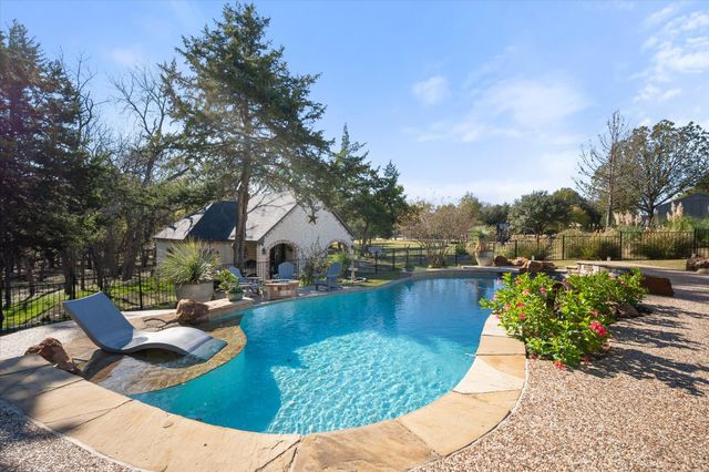 3840 Angela Court, Midlothian, TX 76065