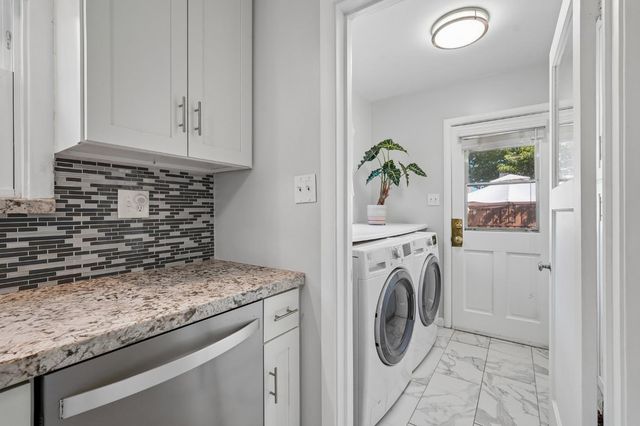 1511 Christopher Way, Sacramento, CA 95819