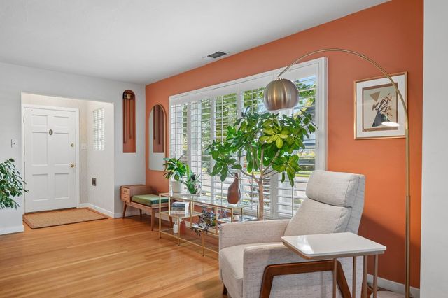 1511 Christopher Way, Sacramento, CA 95819