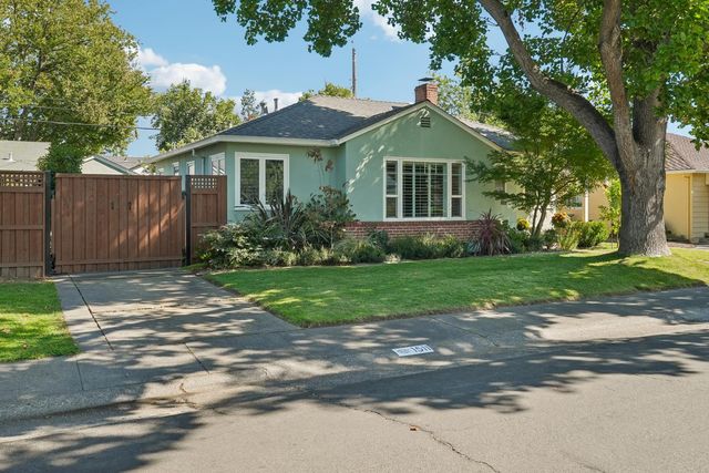 1511 Christopher Way, Sacramento, CA 95819