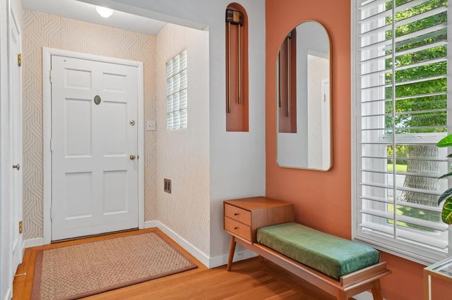 1511 Christopher Way, Sacramento, CA 95819