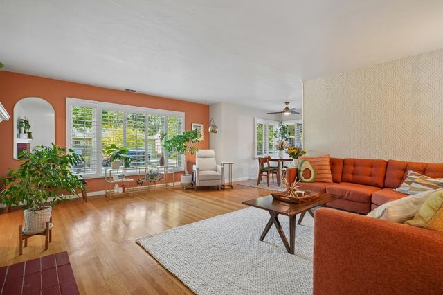 1511 Christopher Way, Sacramento, CA 95819